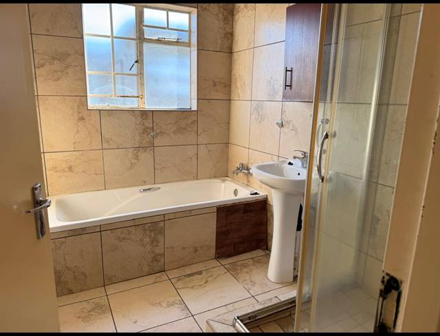 3 BEDROOM HOUSE FOR SALE IN WATERVAL EAST